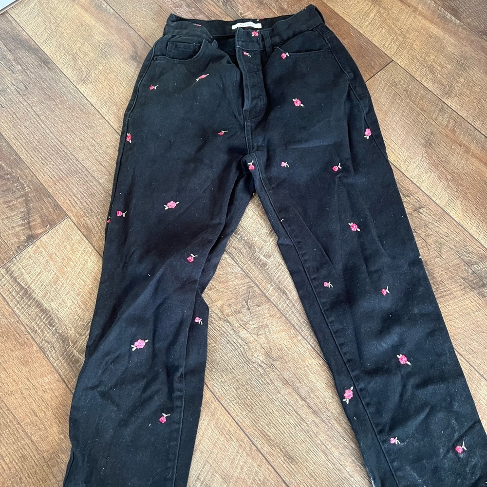 PACSUN CROPPED JEANS WITH FLOWERS, WAIST 25, GOOD CONDITION